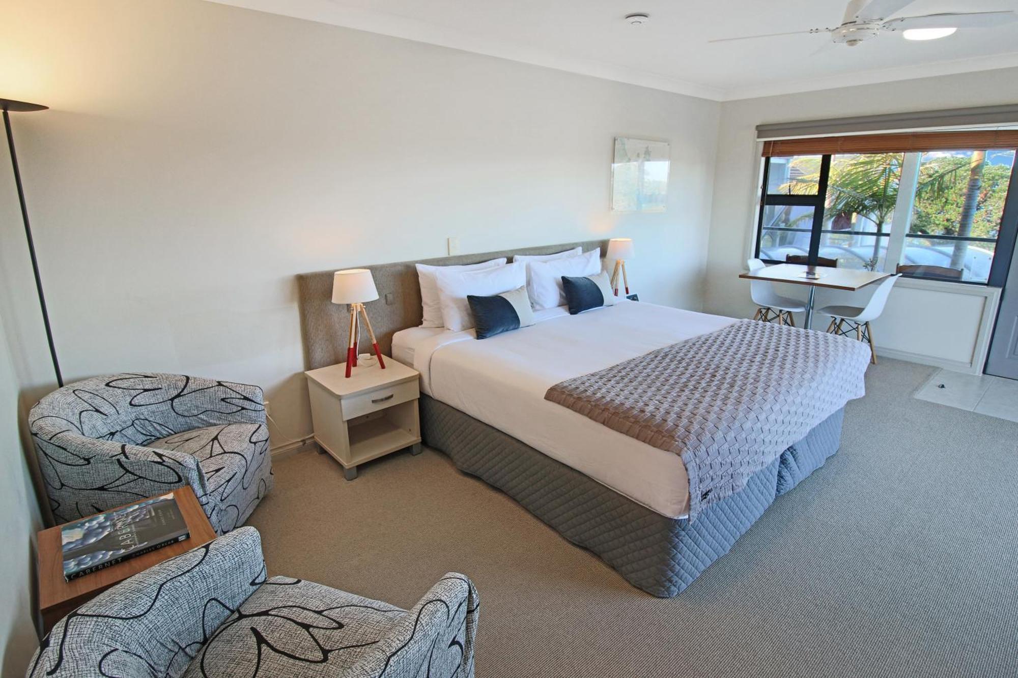 Whangaparaoa Lodge Экстерьер фото